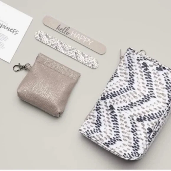 Thirty-One Hello Happy Raindrop Chevron - Picture 2 of 3